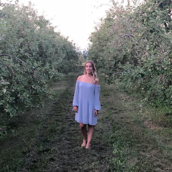 Meet your Posher, Sabrina - Picture 1 of 1